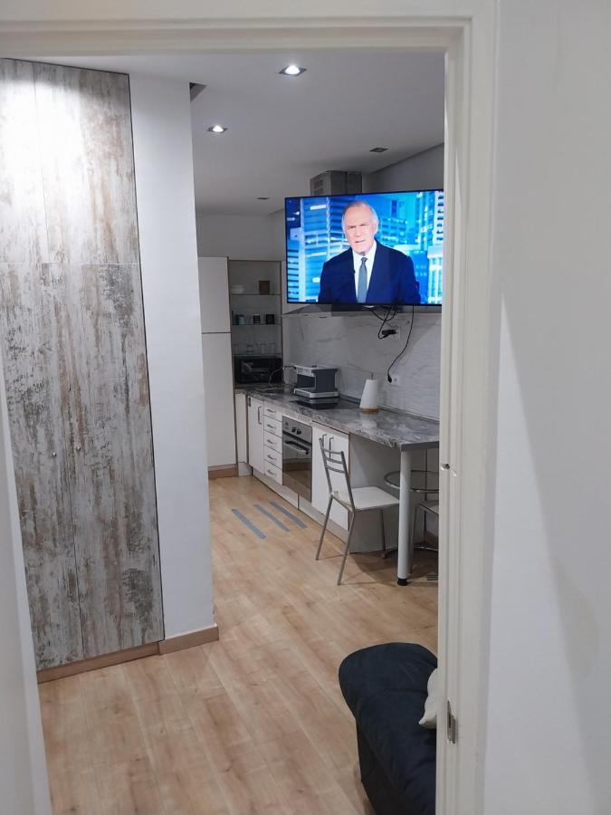 Centrico Apartamento Con Patio Madrid Exteriör bild