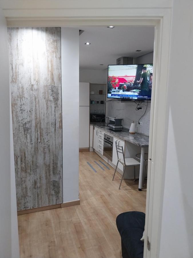 Centrico Apartamento Con Patio Madrid Exteriör bild