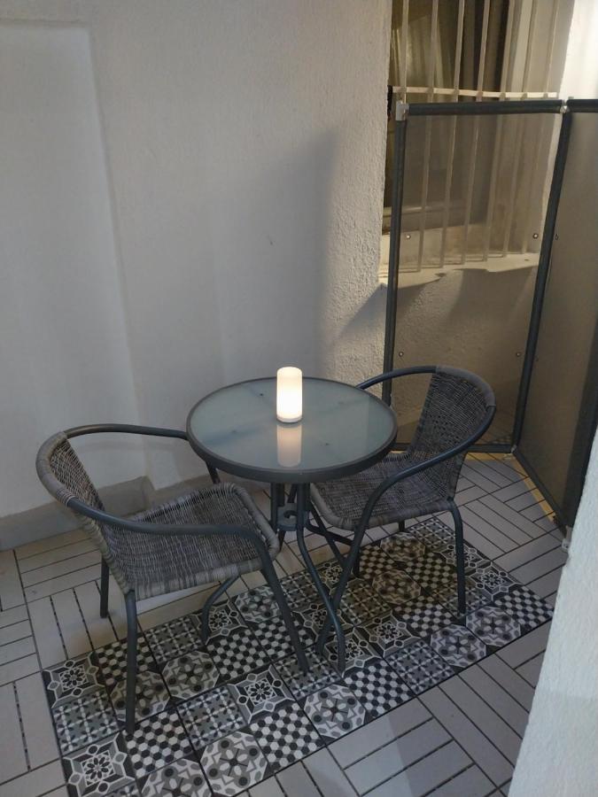Centrico Apartamento Con Patio Madrid Exteriör bild