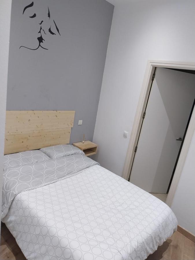 Centrico Apartamento Con Patio Madrid Exteriör bild