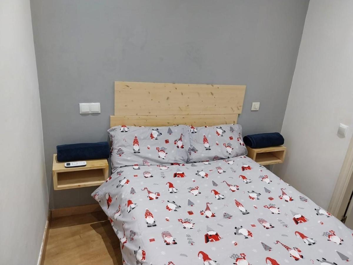 Centrico Apartamento Con Patio Madrid Exteriör bild